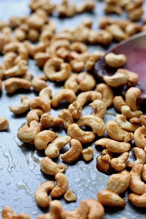 sweet-and-spicy-roasted-cashews image