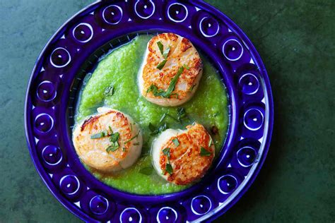 seared-scallops-with-asparagus-sauce image