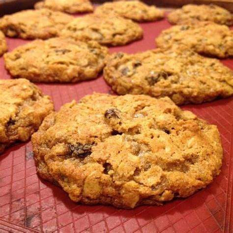 the-best-old-fashioned-oatmeal-raisin-cookies image
