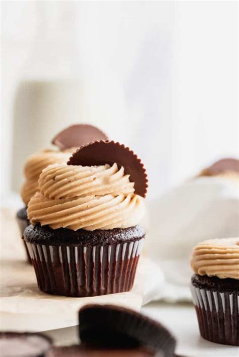 peanut-butter-chocolate-cupcakes image