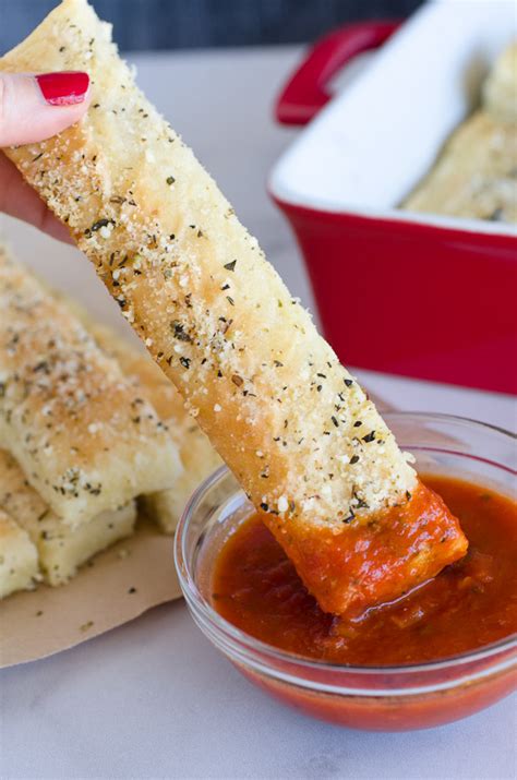 pizza-hut-breadsticks-recipe-with-how-to image