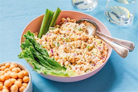 chickpea-tuna-salad-recipe-vegetarian-live-eat-learn image