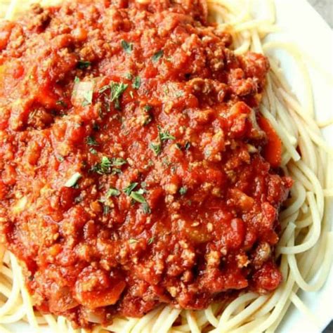 slow-cooker-bolognese-sauce-crunchy-creamy-sweet image