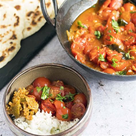 quick-and-easy-fresh-tomato-curry-cook-veggielicious image