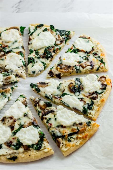mushroom-spinach-white-pizza-my-eclectic-bites image