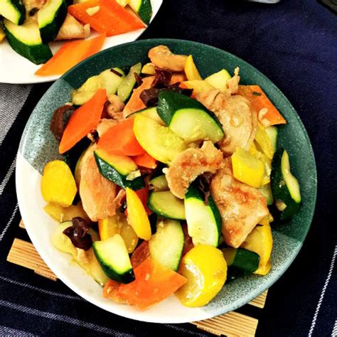 zucchini-stir-fry-with-chicken-taste-of-asian-food image