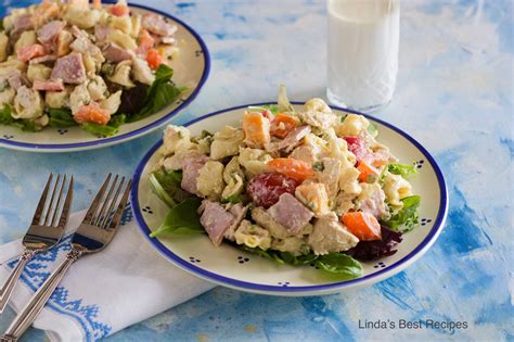 chicken-club-pasta-salad-lindas-best image