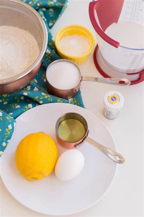 easy-lemon-muffins-recipe-bubbapie image