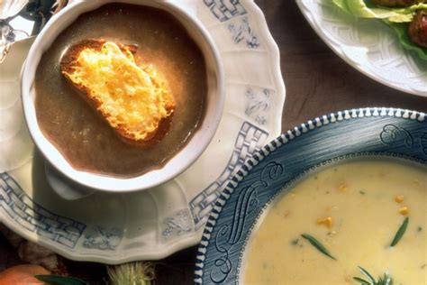 easy-onion-soup-canadian-goodness-dairy-farmers image