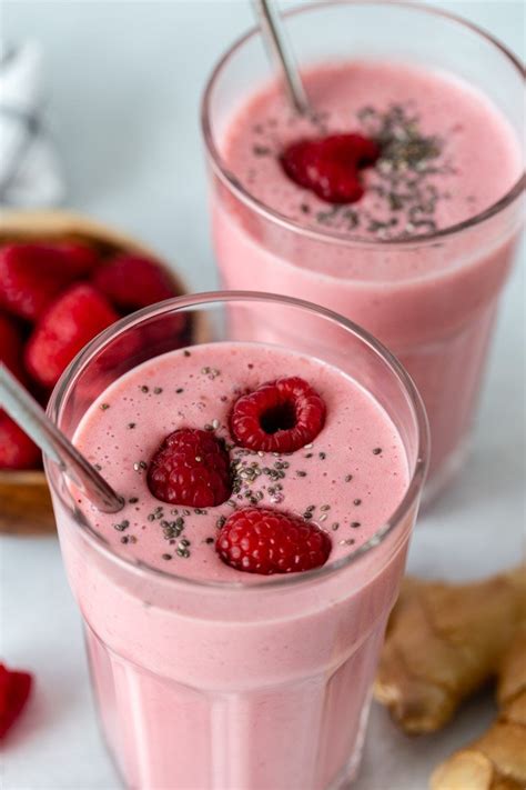 raspberry-ginger-smoothie-food-with-feeling image