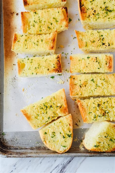 easy-garlic-bread-recipe-10-minutes-by-leigh-anne image