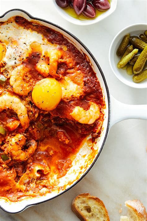 tunisian-shakshuka-with-shrimp-dining-and-cooking image