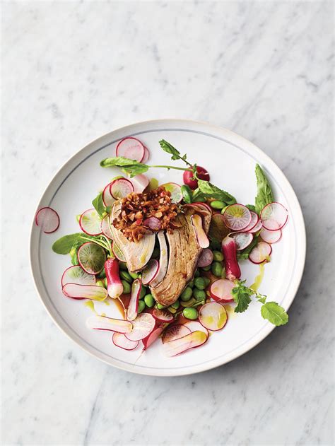 asian-style-tuna-steak-salad-jamie-oliver-tuna image