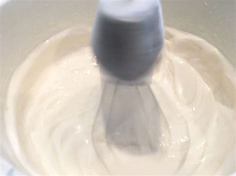 extreme-low-carb-7-minute-frosting-baking-outside-the image