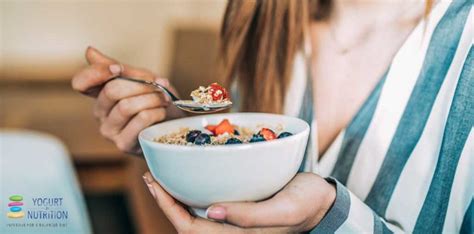 breakfast-with-fruits-and-yogurt-yogurt-in-nutrition image