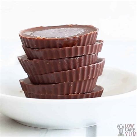 chocolate-peanut-butter-fat-bombs-5-ingredients-low image
