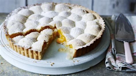 mary-berrys-wobbly-apricot-tart-recipe-bbc image