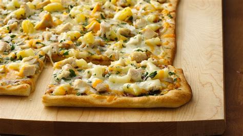 tropical-chicken-pizza-recipe-pillsburycom image