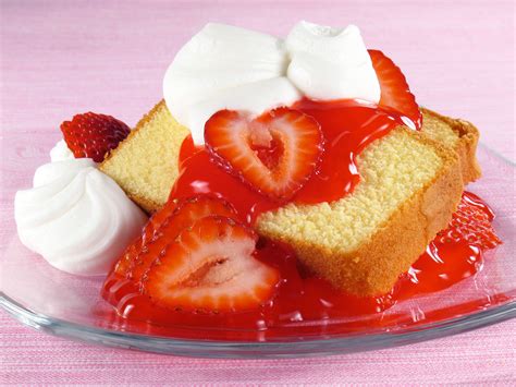 pound-cake-strawberries-florida-strawberry image
