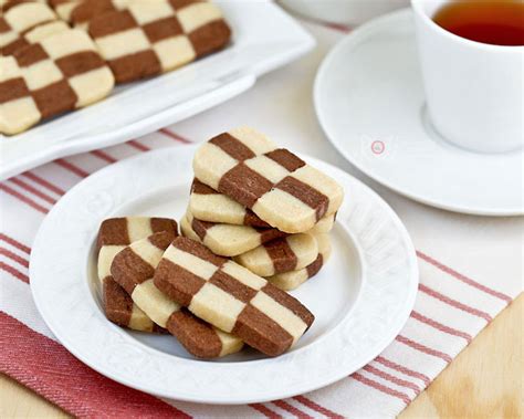 checkerboard-cookies-roti-n-rice image