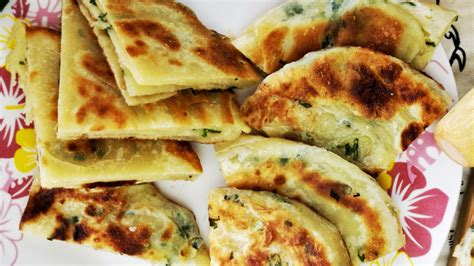 scallion-pancake-recipe-how-to-make-it-crispy-and-fluffy image