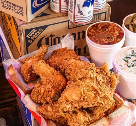 17-places-in-alabama-to-get-delicious-fried-chicken image