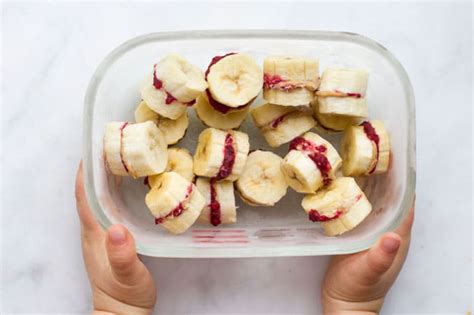 frozen-banana-treats-healthy-little-foodies image