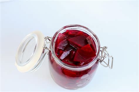 quick-pickled-beets-momsdish image