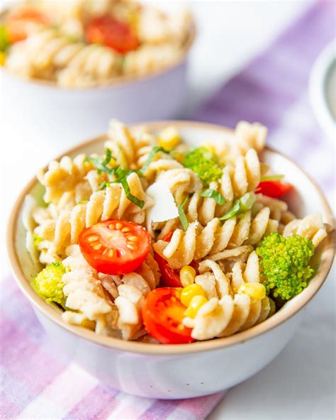 mediterranean-hummus-pasta-salad-emilias-food image