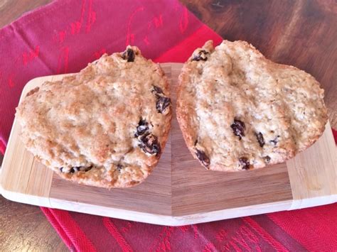 gluten-free-sweetheart-oatmeal-rum-raisin-cookies image