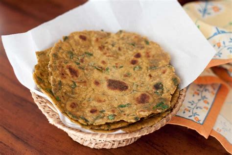 palak-makki-ki-roti-recipe-by-archanas-kitchen image