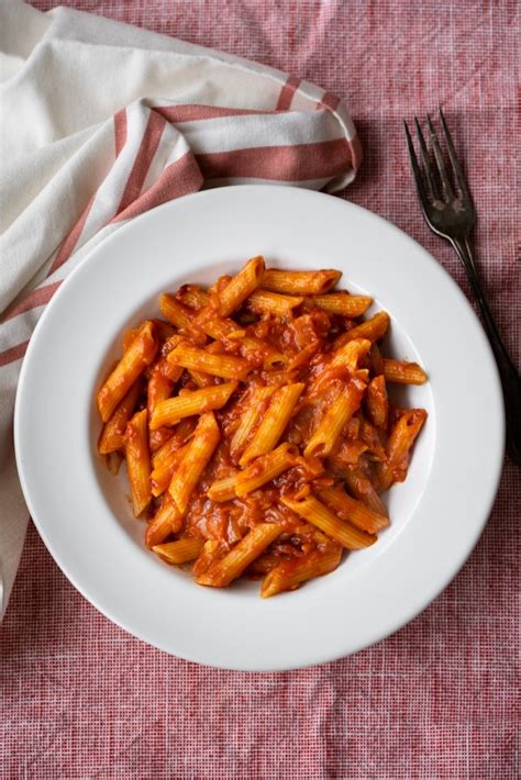 easy-penne-pasta-with-tomato-sauce-anna-voloshyna image