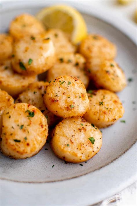 easy-broiled-scallops-spoonful-of-flavor image