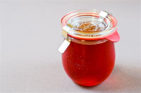 quince-jelly-recipe-chocolate-zucchini image