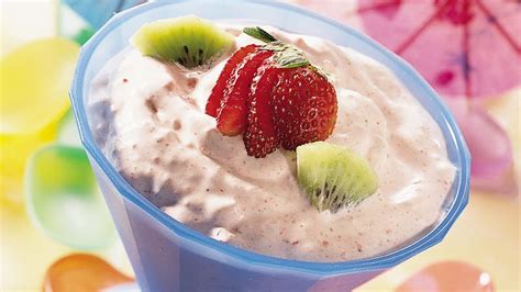 strawberry-and-kiwi-fruit-yogurt-freeze image