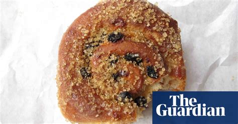 how-to-make-the-perfect-chelsea-buns-baking-the image