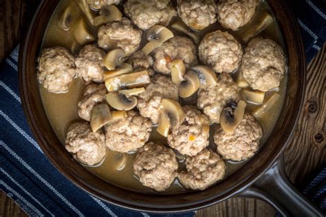 polish-meatballs-in-sour-cream-with-mushrooms image
