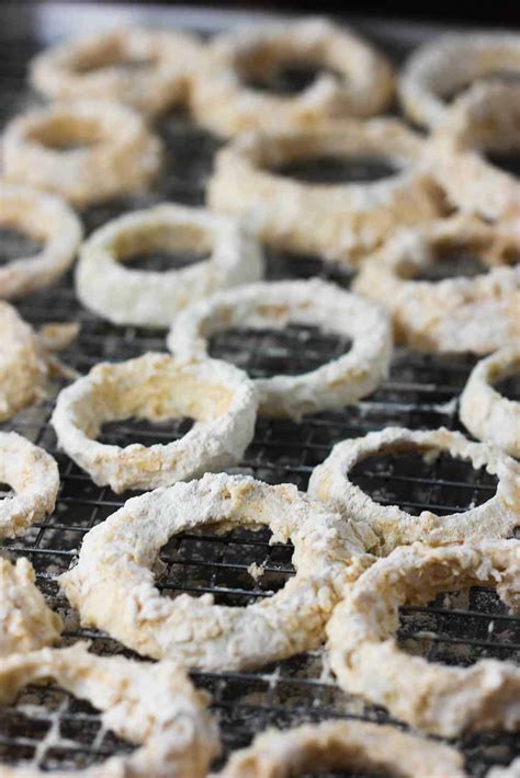 steak-house-onion-rings-how-to-feed-a-loon image