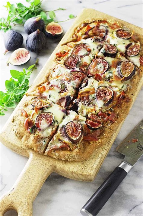 fig-gorgonzola-and-prosciutto-flatbread-savor-the-best image