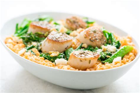 creamy-tuscan-tomato-scallop-risotto-recipe-home-chef image
