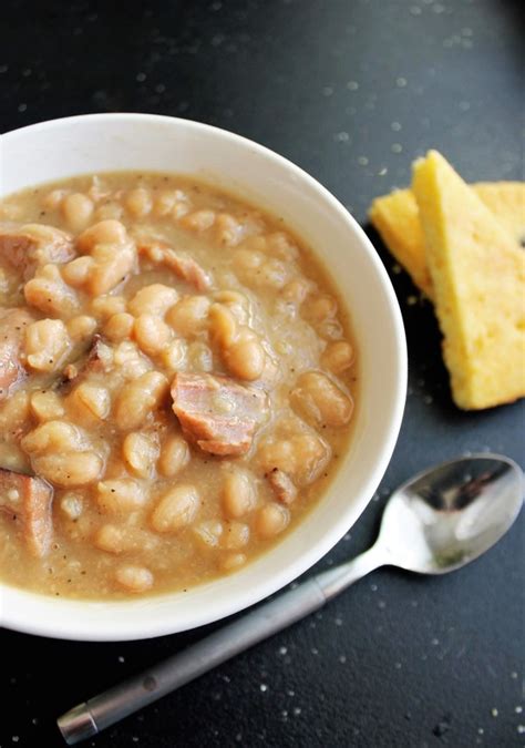 creamy-great-northern-beans-with-ham-my image