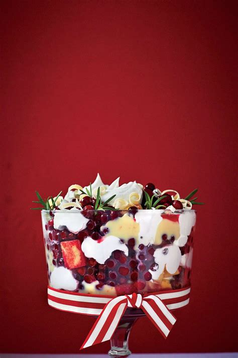105-heavenly-holiday-desserts-that-will-wow-guests image