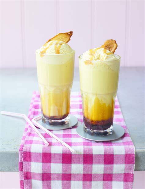 banana-caramel-milkshake-cut-out image