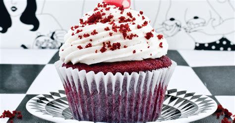 vegan-red-velvet-cupcakes-the-happy-foodie image