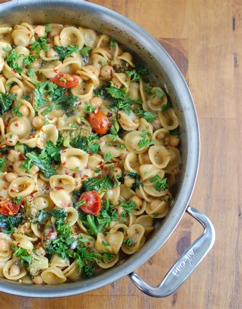one-pot-chickpea-kale-pasta-recipe-a-cedar-spoon image