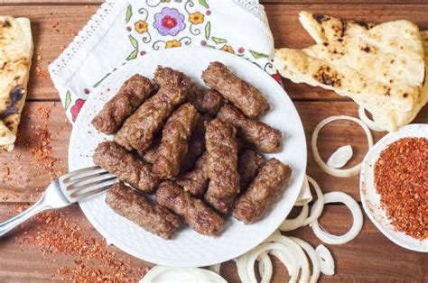 balkan-food-an-easy-bosnian-Ćevapi image