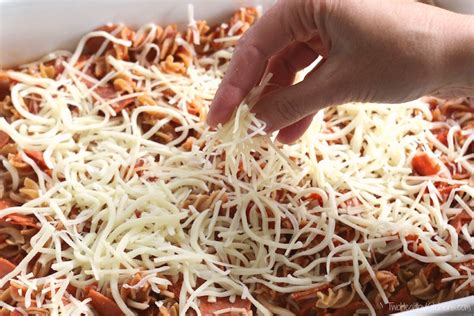 easy-cheesy-5-ingredient-pizza-pasta-bake-two image