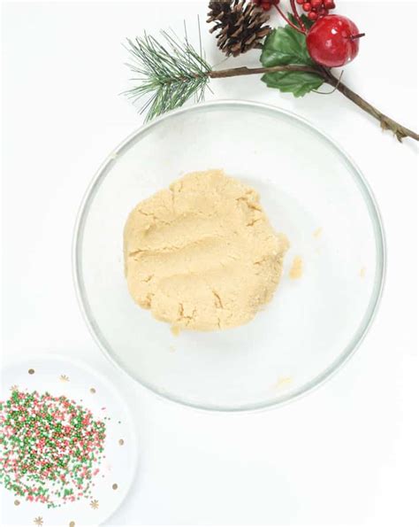 almond-flour-shortbread-cookies-with-3-ingredients-tcpk image