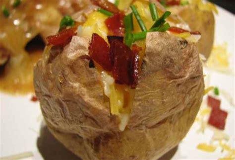 the-7-biggest-mistakes-you-make-when-baking-potatoes image