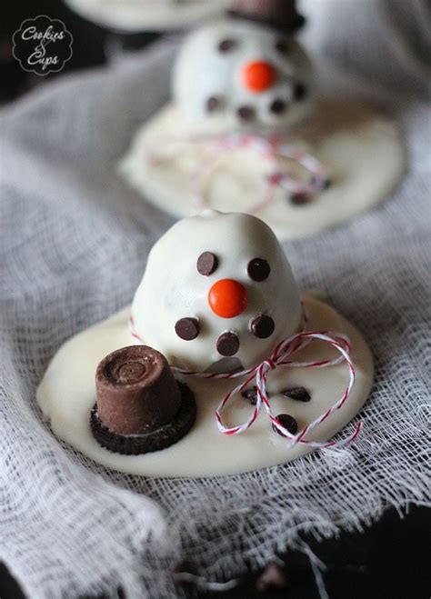 melting-snowman-oreo-cookie-balls-easy-oreo-truffles image